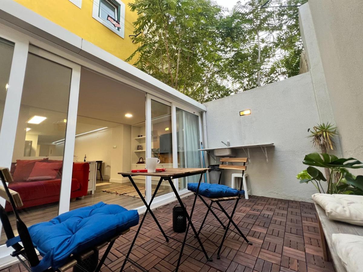 Central Retreat: Cozy Duplex With A Balcony Appartement